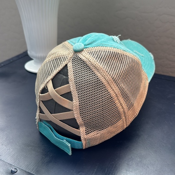 NWOT Distressed ponytail hat - Picture 2 of 3